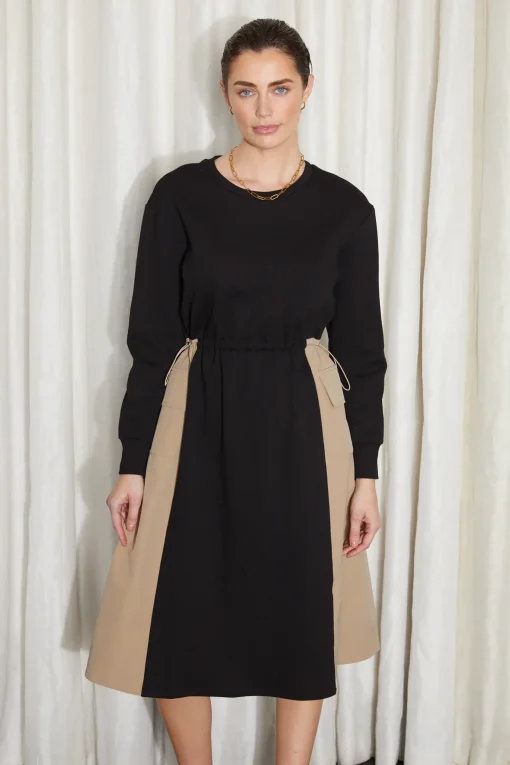 MERRY DRESS