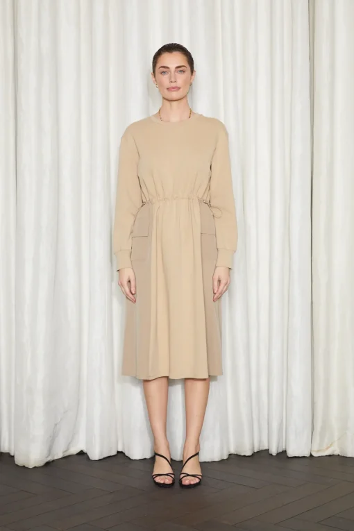 MERRY DRESS