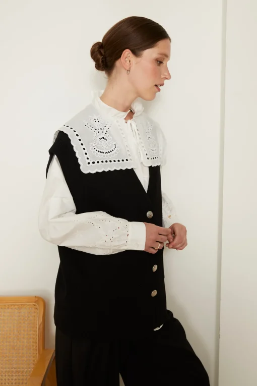NORAH VEST